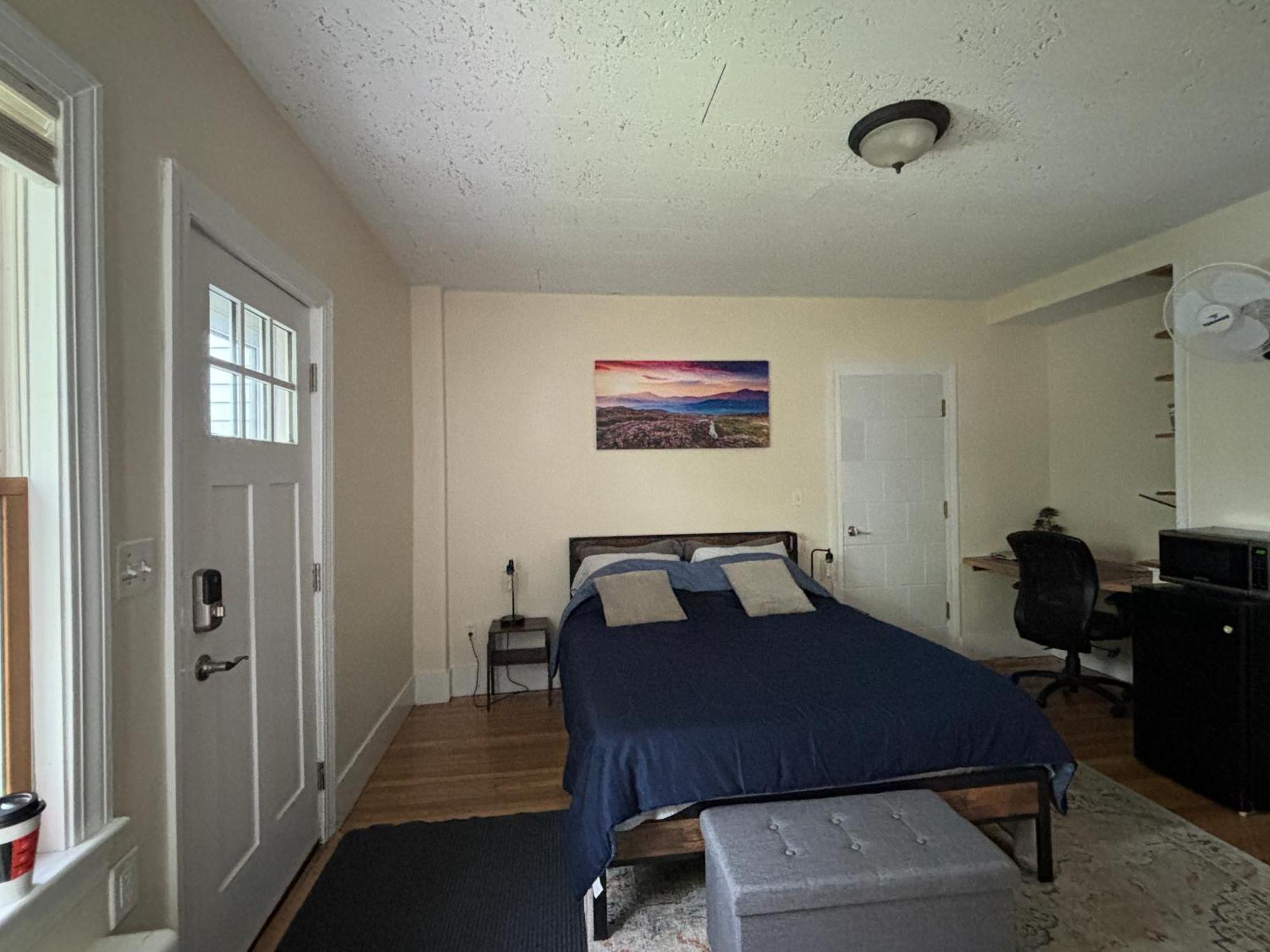 Traveler'S Den In Medford Appartement Buitenkant foto