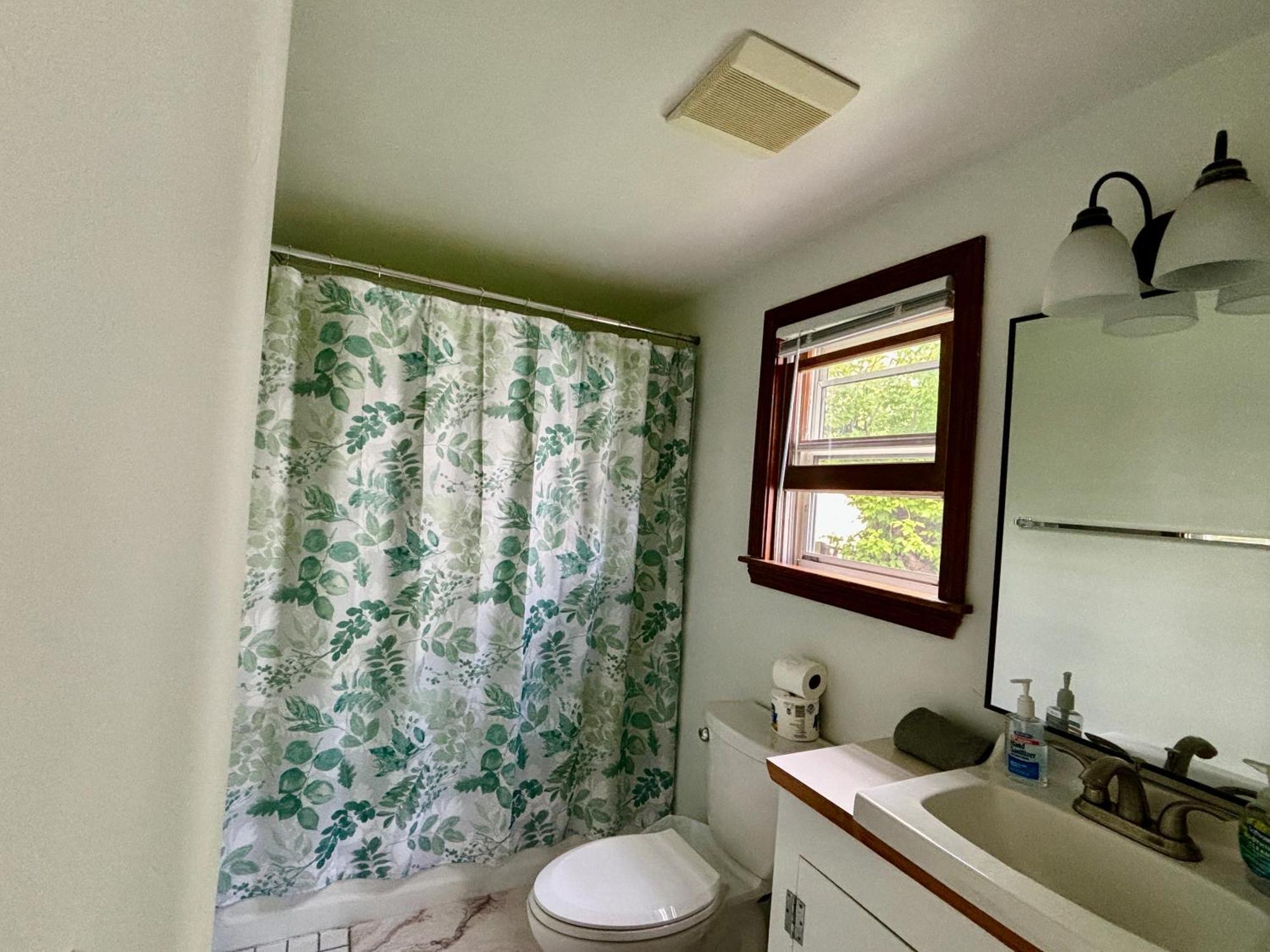 Traveler'S Den In Medford Appartement Buitenkant foto