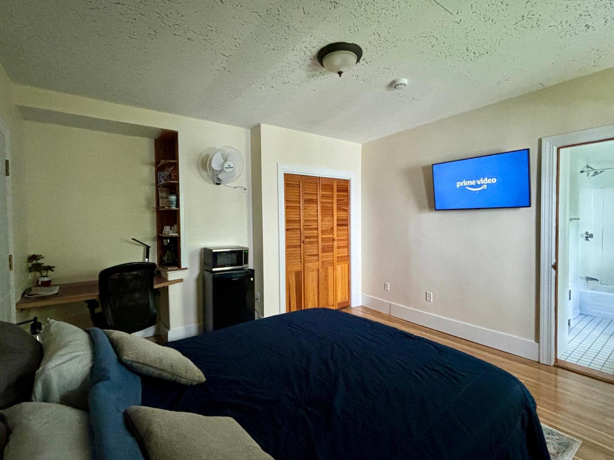 Traveler'S Den In Medford Appartement Buitenkant foto
